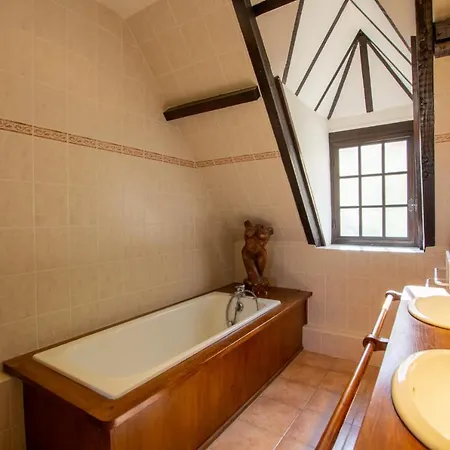 D Hotes Iris Bed and breakfast